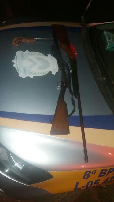 Armas foram encontradas com indivíduo que trafegavam em veículo na Rodovia TO 255.