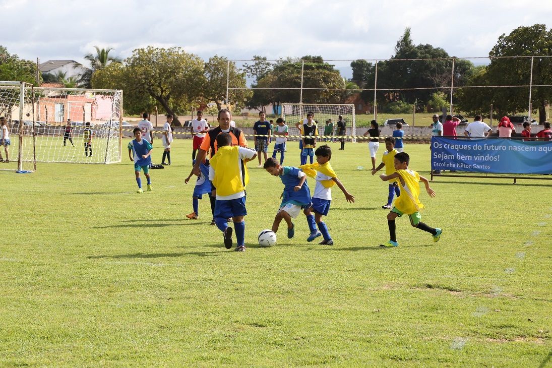 Escolinha-Nilton-Santos-encerra-ano-com-Torneio-de-Integração