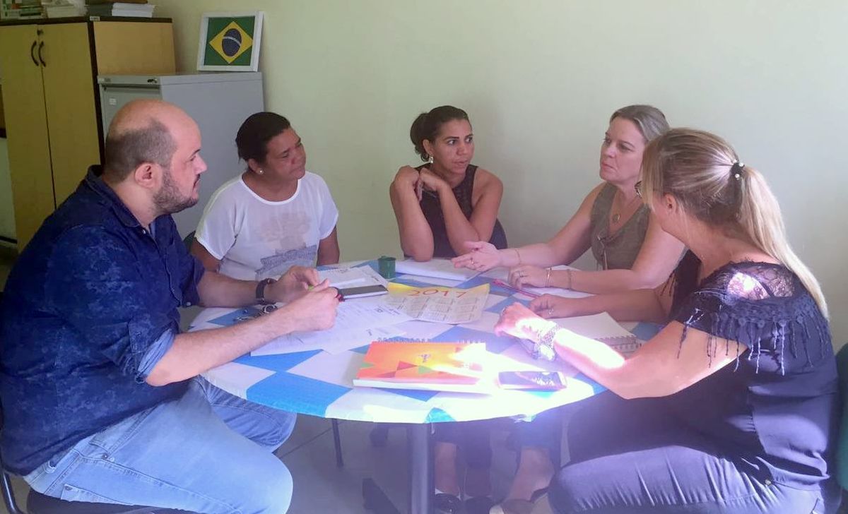 Professores dos cursos de língua inglesa e espanhola participaram da semana de planejamento (foto – divulgação Centro de Línguas