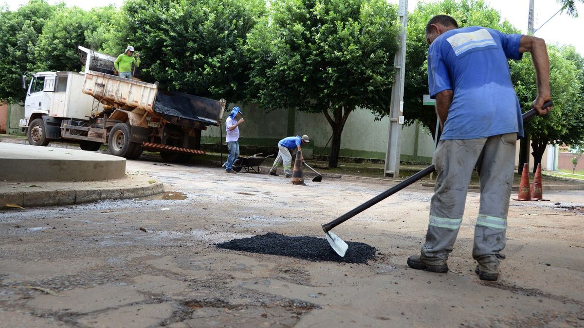 Operação Tapa Buraco 704 Sul 07.02.17 AB (4)