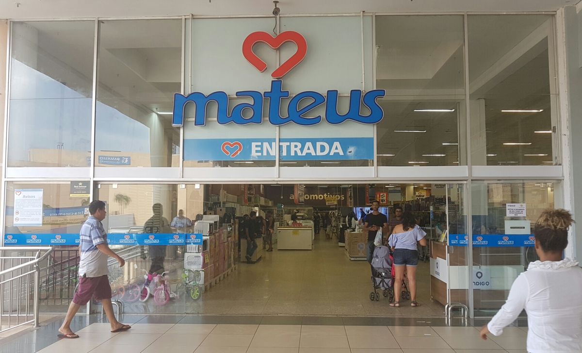 Fachada Mateus Supermercado 