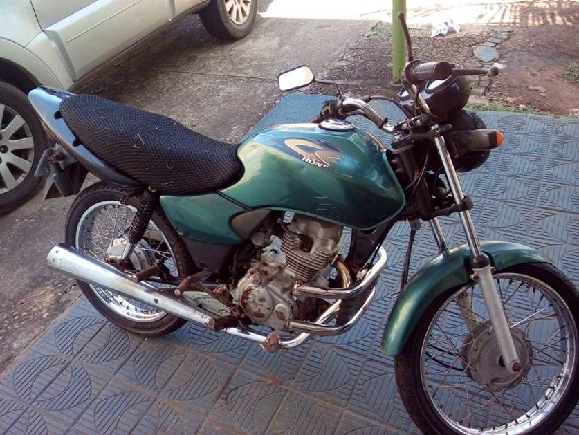 Moto apreendida com suspeito em Palmas.