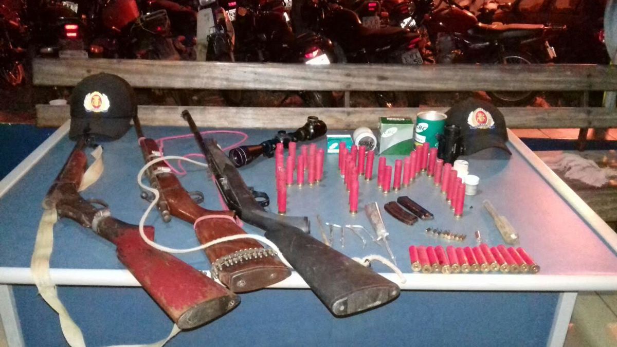 Armas e munições apreendidas em Sandolândia