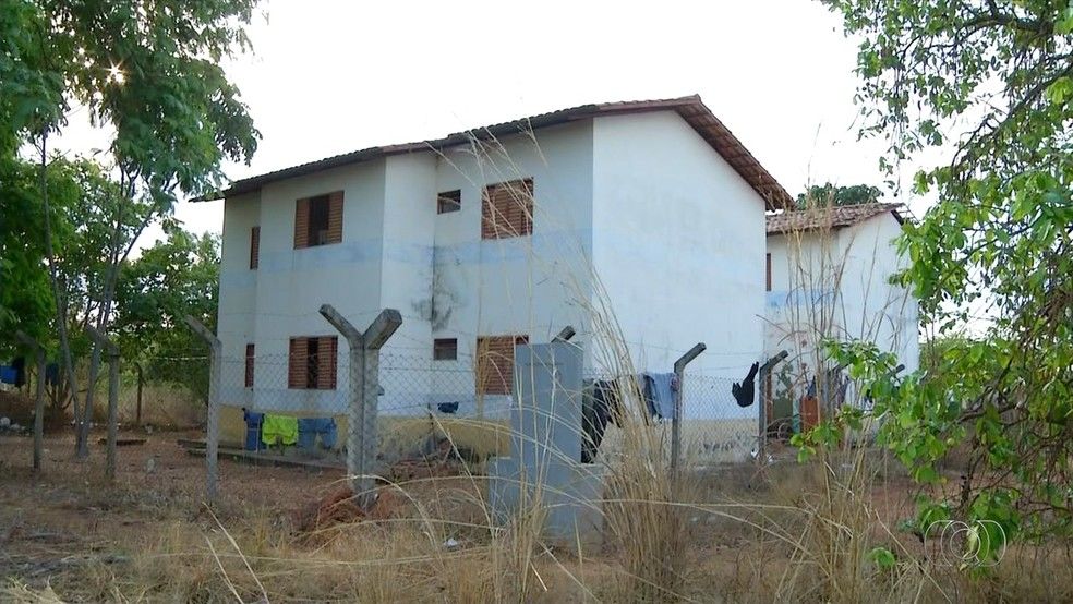 Casa do Estudante está em situação precária em Porto Nacional (Foto: Reprodução/TV Anhanguera)