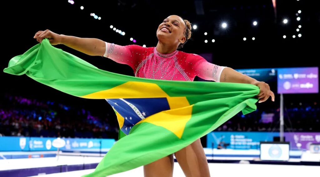 Rebeca Andrade conquista ouro no Mundial de Ginástica e se torna bicampeã no salto 