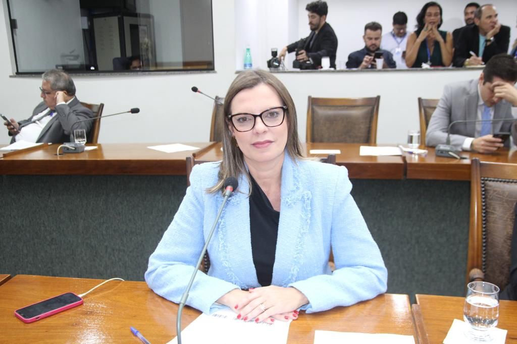 Deputada Estadual Claudia Lelis - Foto - Divulgalção