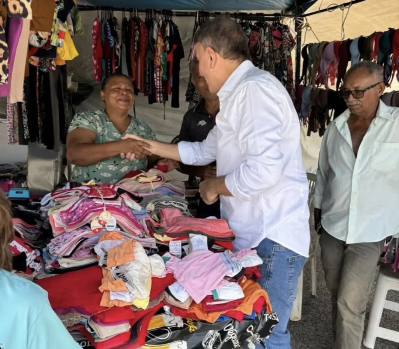 Após semana intensa, Eduardo Siqueira agradece votos na feira e volta a garantir que sua gestão será “eficiente, responsável e transformadora”