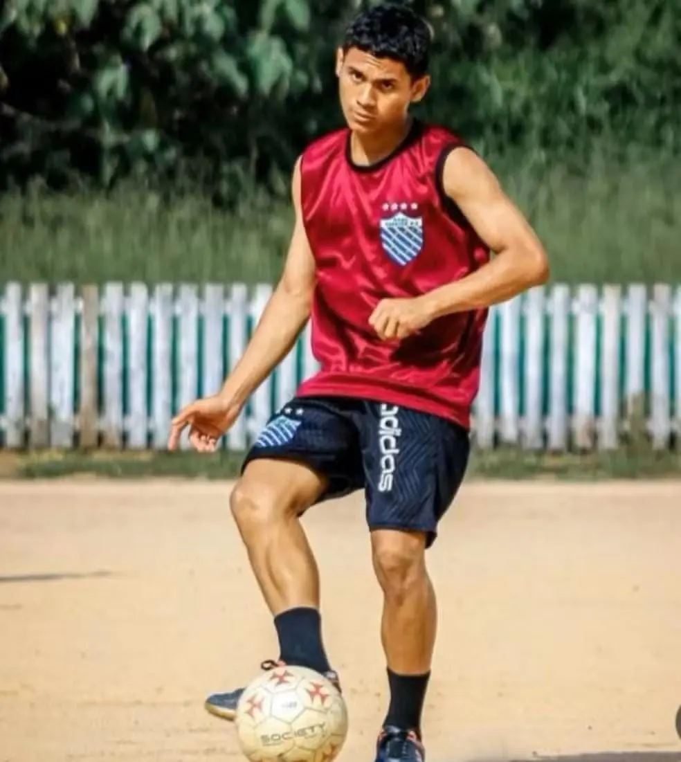 Jovem que morreu afogado em represa sonhava em ser jogador de futebol e dar vida melhor para mãe: 'Dói demais'