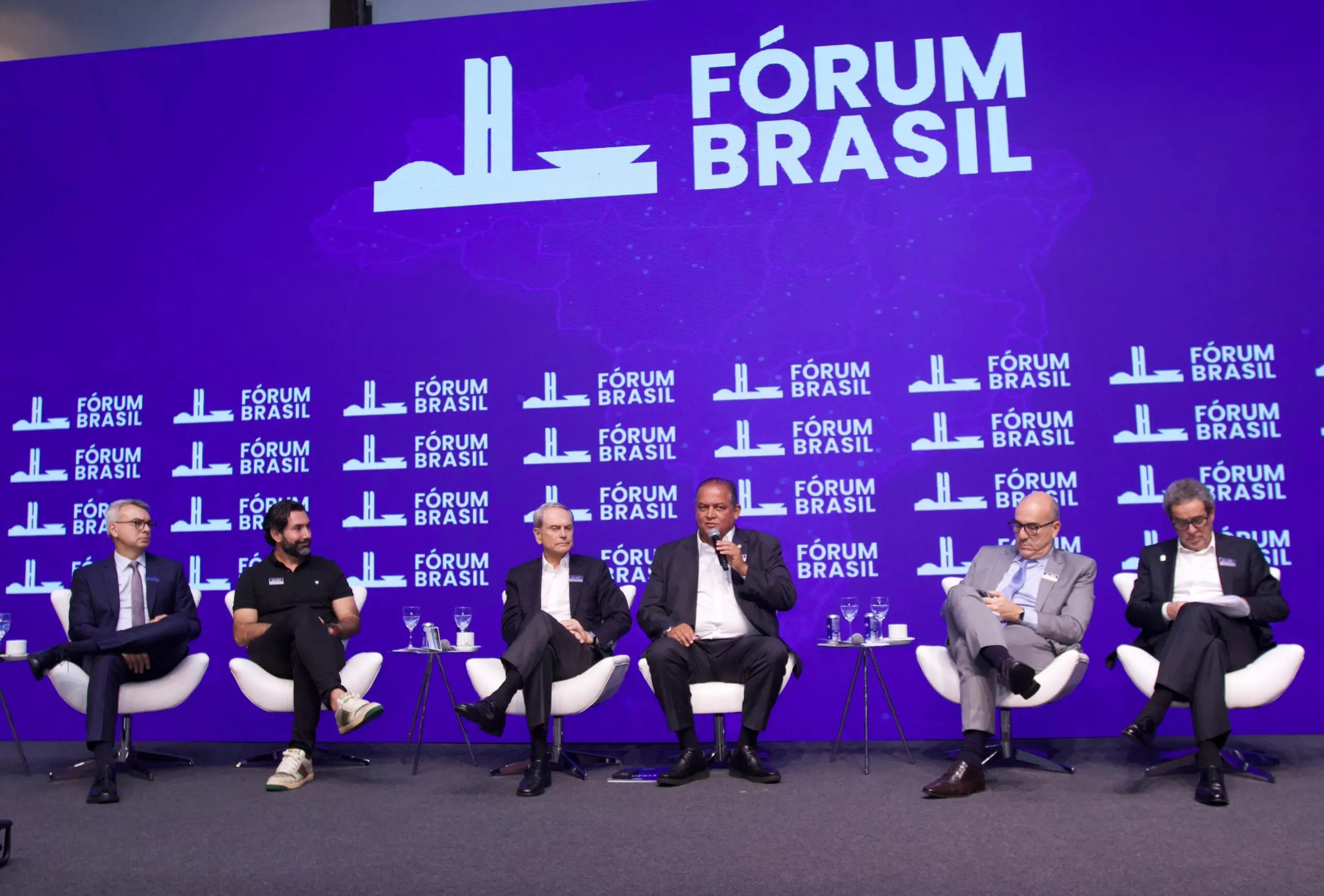 Com participação de Eduardo Gomes, Fórum Brasil debate inovação, inteligência artificial e segurança jurídica em Brasília