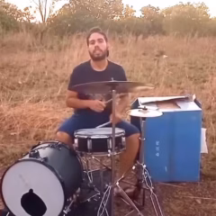 Ap&oacute;s den&uacute;ncia e visita da pol&iacute;cia, baterista leva instrumento para o mato e viraliza no Tocantins