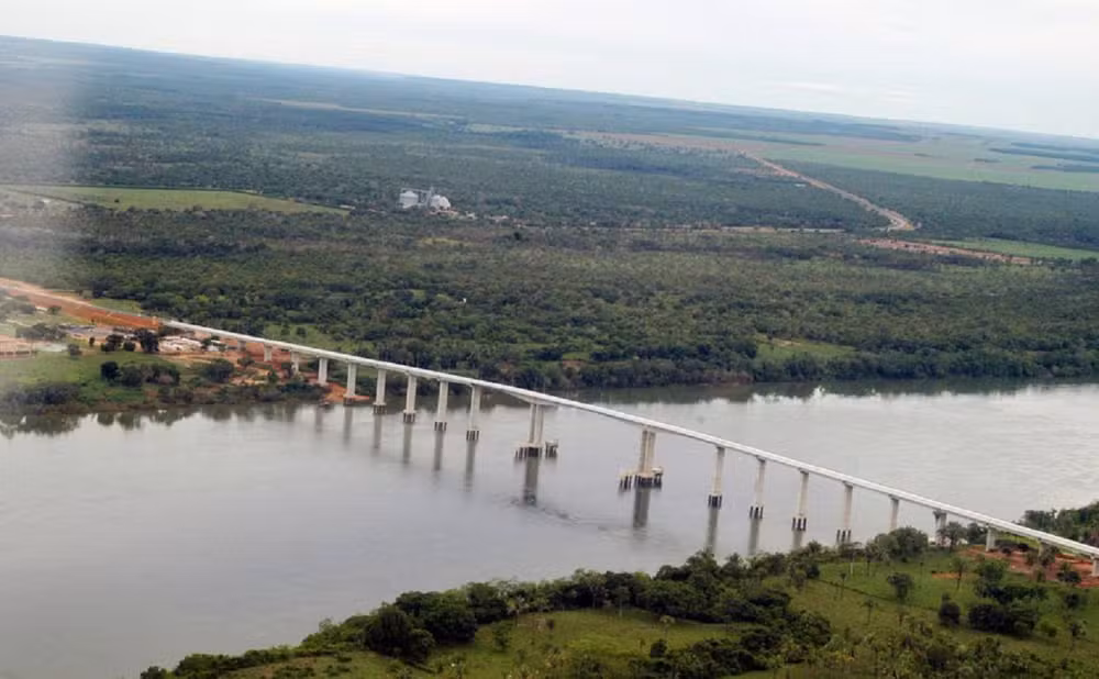 Ponte sobre o Rio Tocantins, na BR-235 liga Pedro Afonso a Tupirama — Foto: Luciano Ribeiro/Governo do Tocantins
Ponte sobre o Rio Tocantins, na BR-235 liga Pedro Afonso a Tupirama — Foto: Luciano Ribeiro/Governo do Tocantins