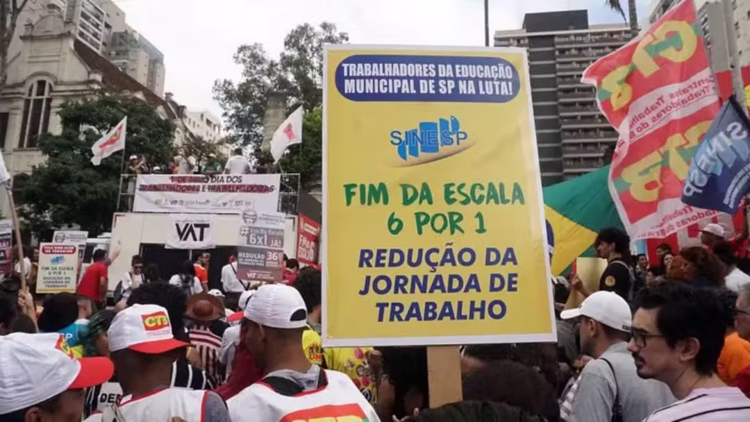 Senado aprova PEC do fim da escala 6x1 e trabalhador terá dois dias de folga por semana Senado aprova PEC do fim da escala 6x1 e trabalhador terá dois dias de folga por semana