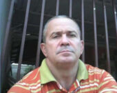 Homem morre após perfuração no pescoço e é encontrado em poça de sangue em Araguaína