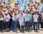 Com Raul, Amastha e outros apoiadores, Eduardo Siqueira encerra campanha com caminhada nos Aurenys