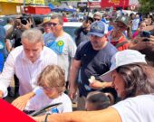 Domingo de campanha de 2º Turno: Ao lado de Poliana, filhos e aliados, Eduardo Siqueira adesiva carros nas Arnos e fala em “sentimento de esperança”