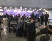 Sala de espera do aeroporto de Palmas fica lotada após cancelamento de voo